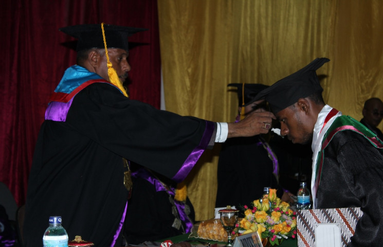 Wisuda 99 OAP Perguruan Tinggi Ini Diapresiasi Pemprov